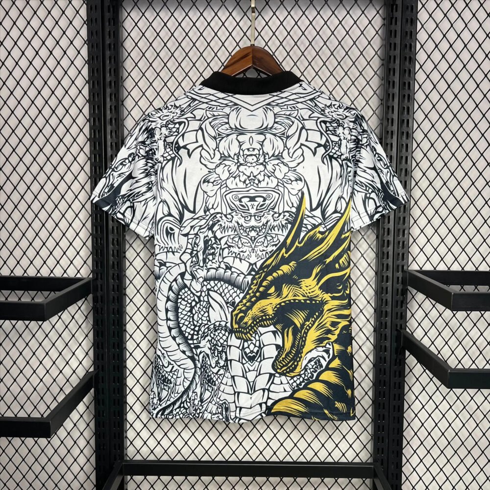 Real Madrid Golden Dragon Edition 24/25 (FV) - Image 4