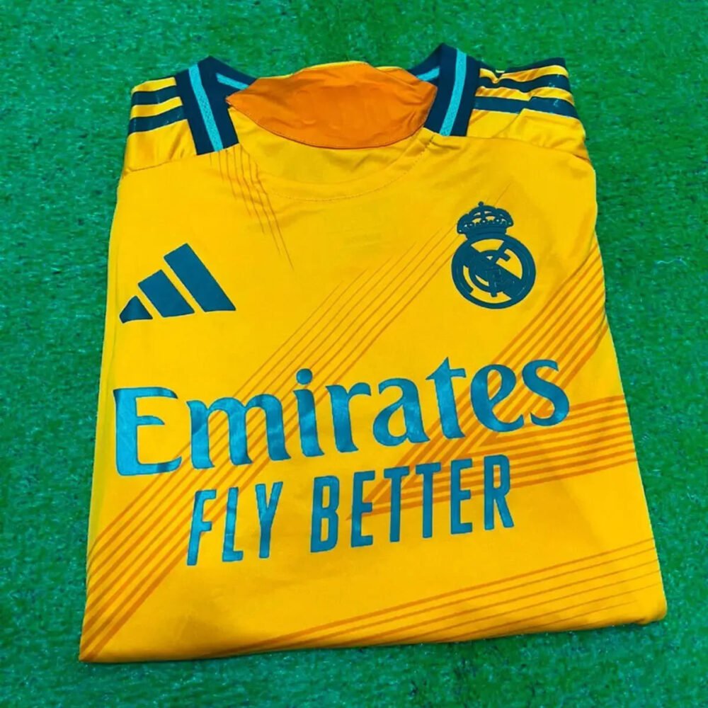 Real Madrid Away Kit 24/25 (PV)