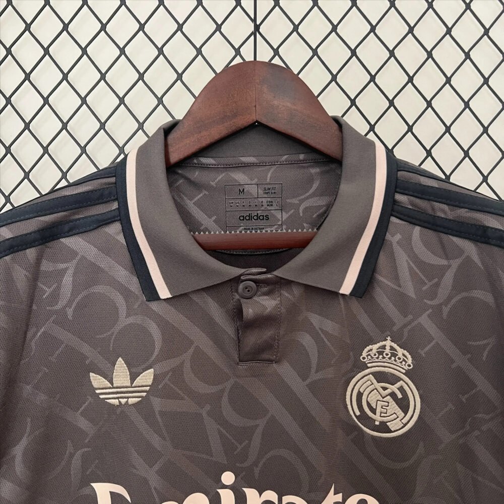 Real Madrid Third kit 24/25 (FV) - Image 2