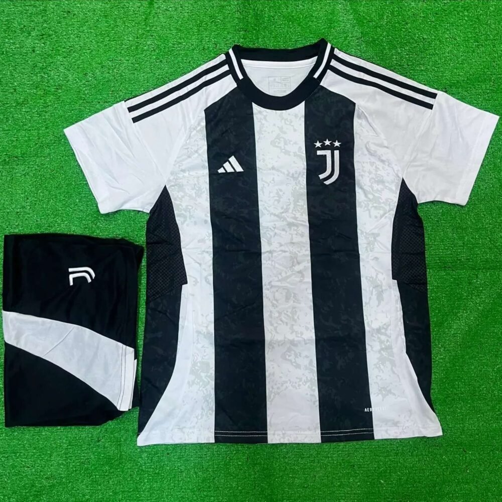 Juventus Home Kit 24/25 (FC SET)