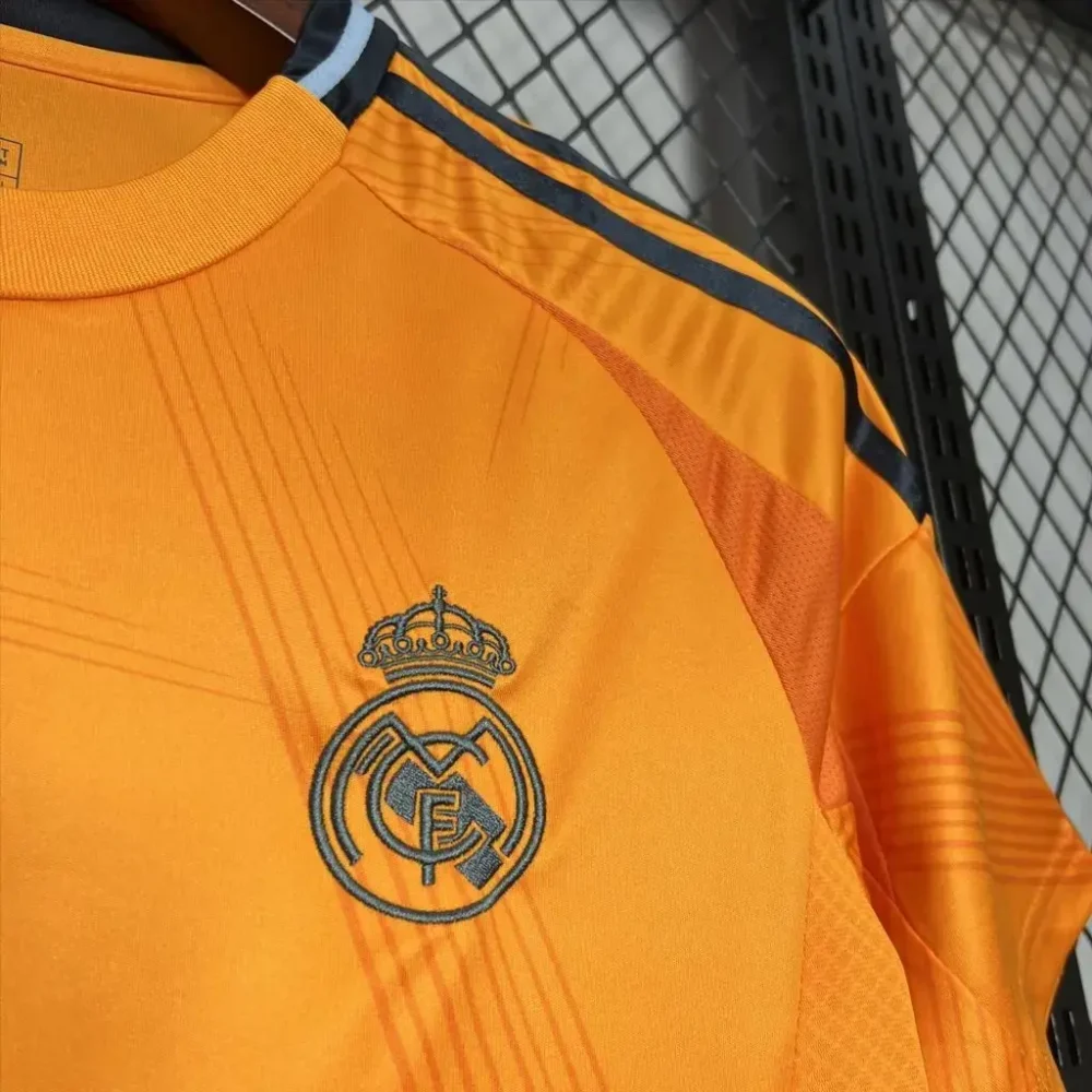Real Madrid Away Kit 24/25 (FV) - Image 4