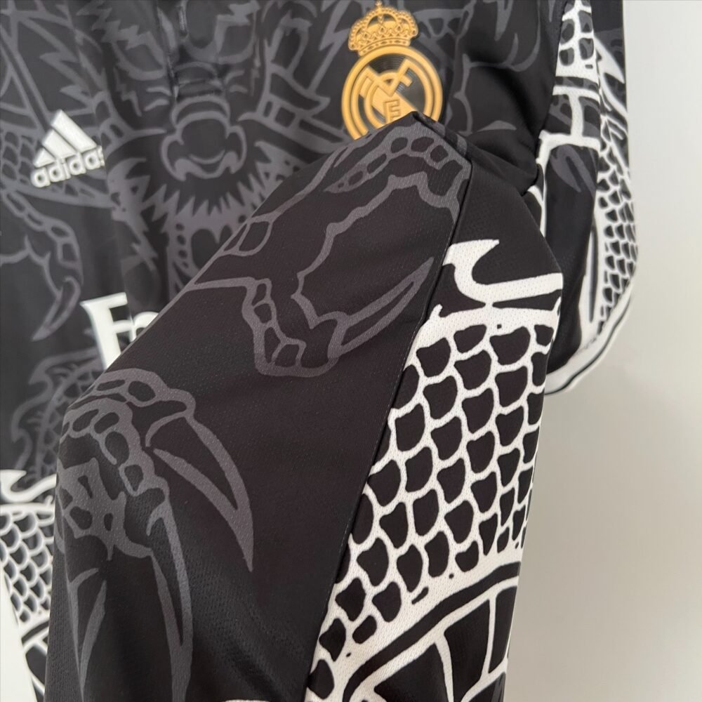 Real Madrid Dragon Edition Black 22/23 (FV) - Image 3